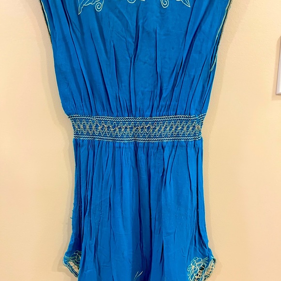 Super cute short beach dress - Picture 2 of 4